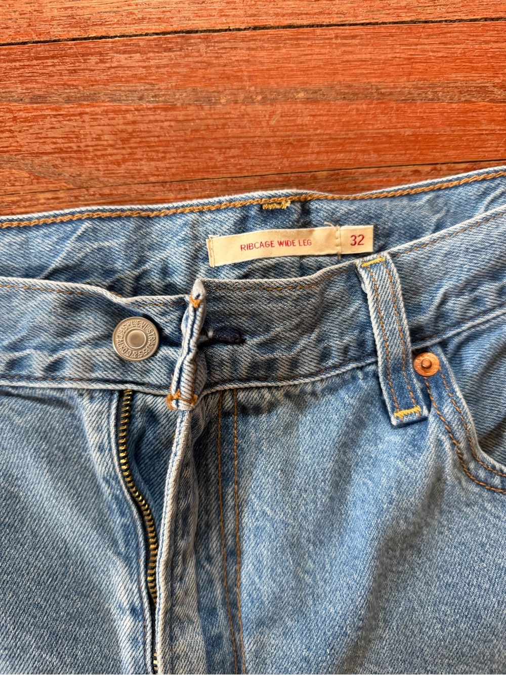Levi's Ribcage Wide Leg Jeans in Splash Zone 32W x 30L - Picture 3 of 5